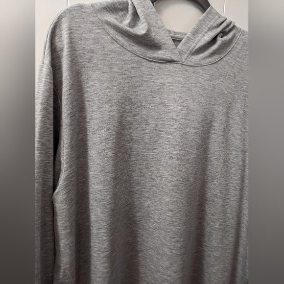 MATERNITY, A:GLOW, Supersoft Side-Slit Nursing Hoodie, Size Large. - Picture 4 of 8